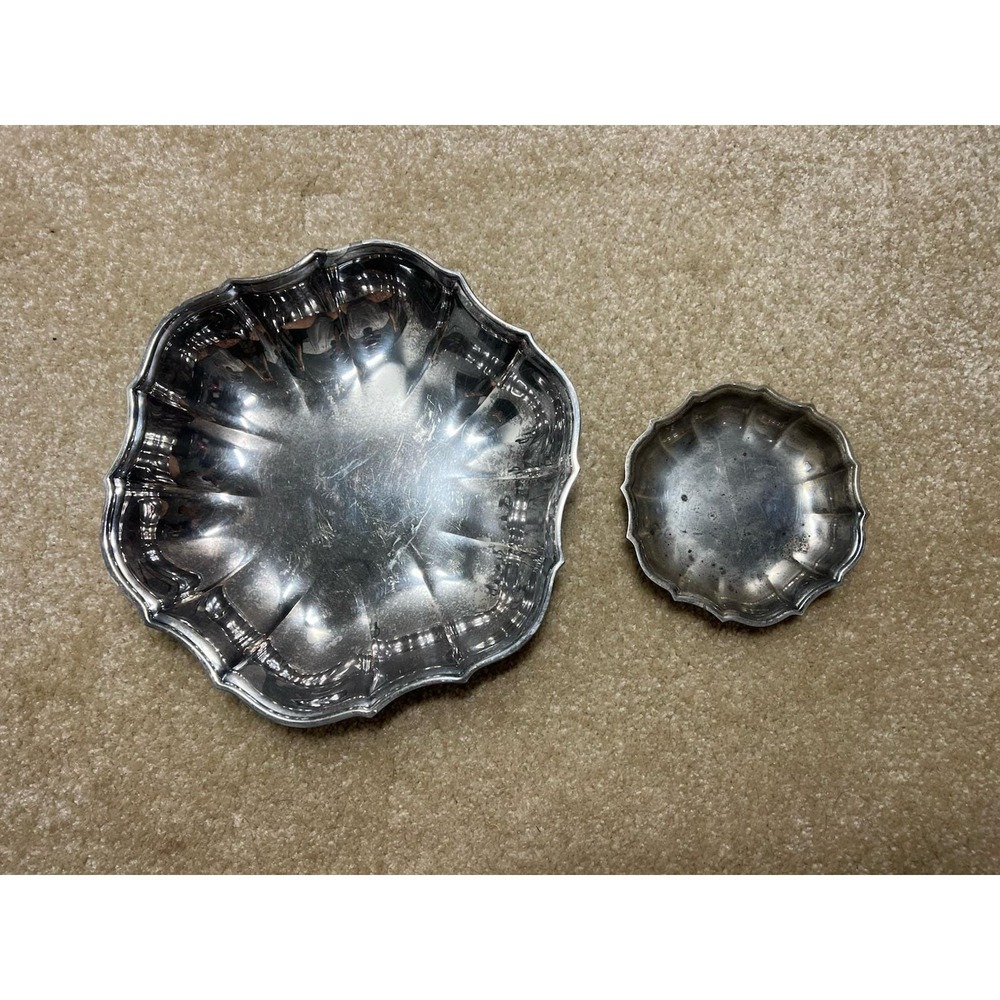 2 Atq Silverplate Star Shaped Dishes, Bowls, Trinket Trays Made In USA 12" & 6"